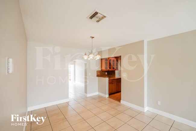 Building Photo - 7130 Tyler St