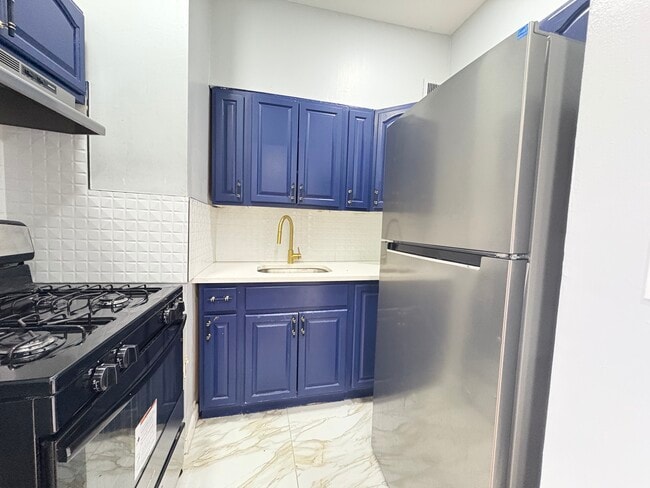 Building Photo - 124 Wade St