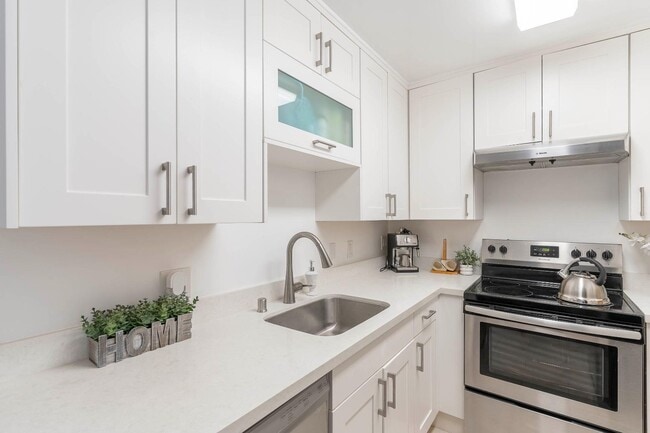 Photo - 5305 Ridgeview Cir Apartment