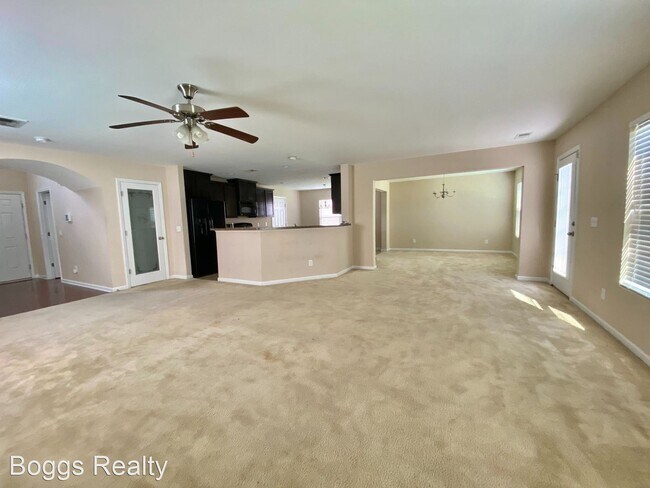 Foto del edificio - 4 br, 2.5 bath House - 249 Bender Street