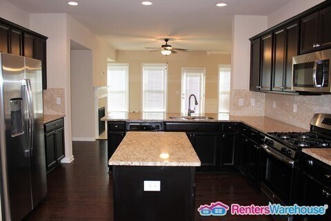 Building Photo - 3144 Cross Creek Dr