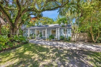Building Photo - 5023 SW 59th Ave