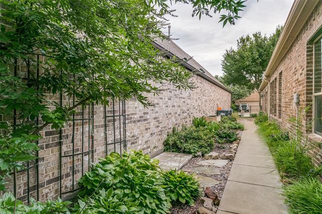 Foto del edificio - 9404 National Pines Dr