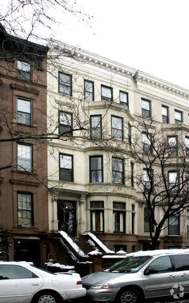 Primary Photo - 69 8th Ave