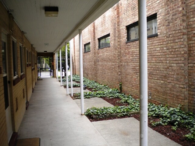 Foto del edificio - 312-318 Chicago Ave