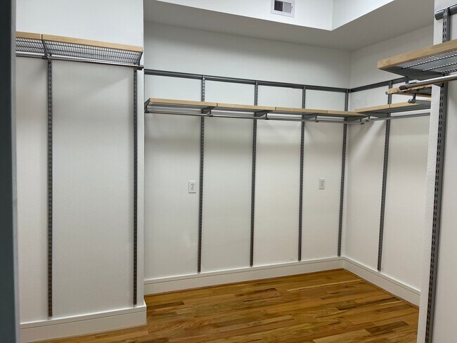 Foto del edificio - 4721 Caroline St