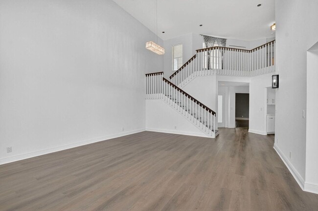 Building Photo - 6502 Brava Way