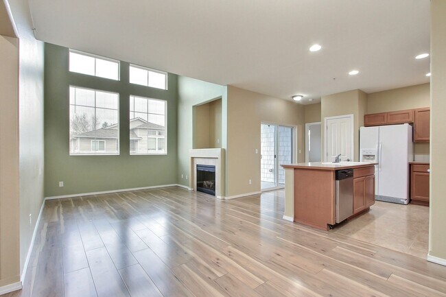 Building Photo - 2 Bed 2 Bath - DuPont Condo for Rent