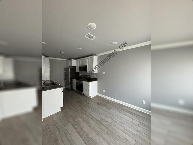 Building Photo - 22 Winchester Dr