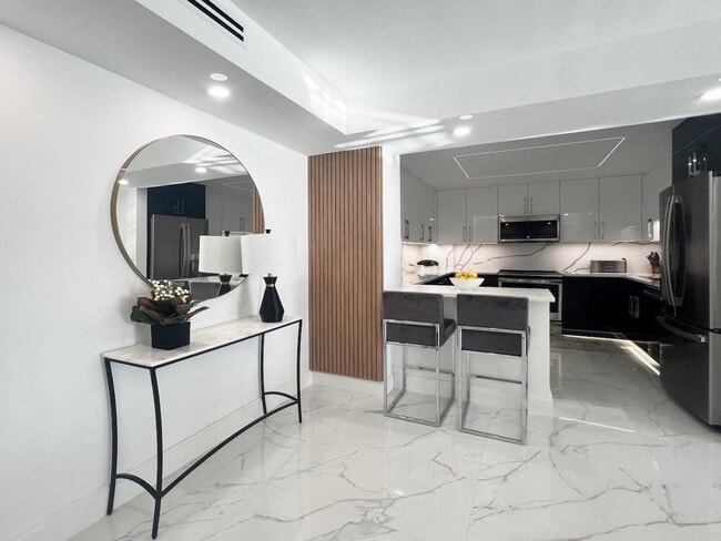 Foto del edificio - 3546 S Ocean Blvd