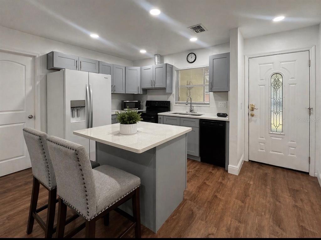 Foto del edificio - 2430 Sable Dr