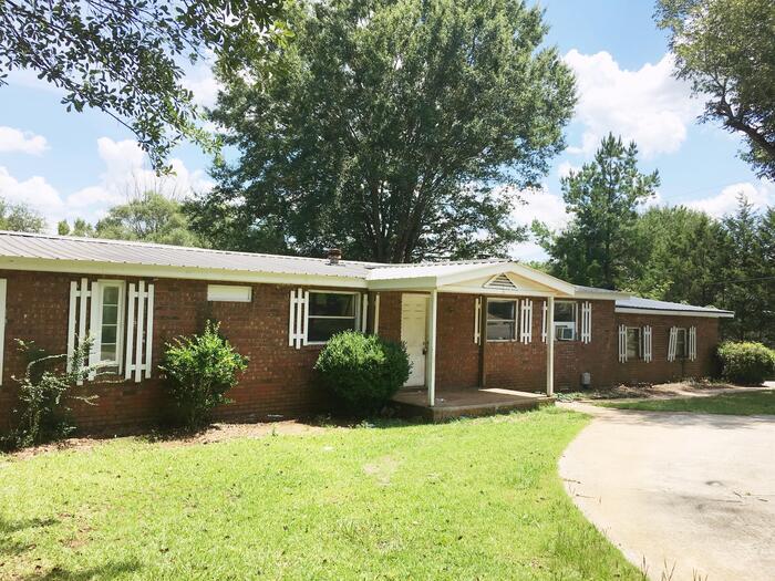 Primary Photo - 1051 Sims Dr