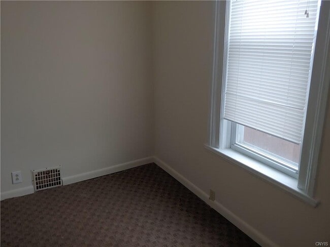 Building Photo - 504 Wilkinson St