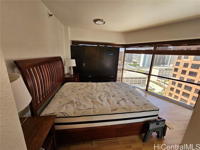 Foto del edificio - 1088 Bishop St