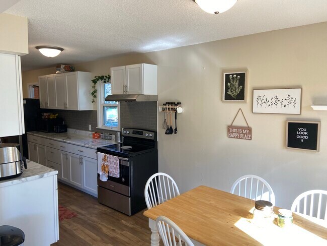 Foto del edificio - 2121 Marwood Dr