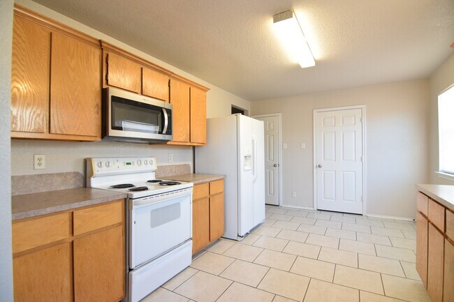 Building Photo - 3908 Joshua Taylor Dr