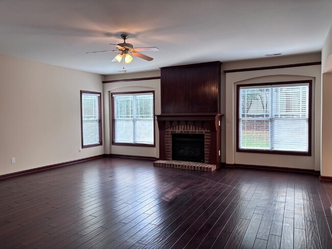 Foto del edificio - 3244 Groveshire Dr