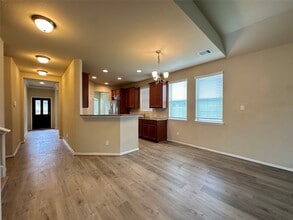 Building Photo - 15610 Whisper Woods Dr