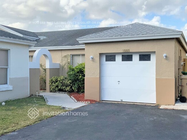 Building Photo - 7215 SW 42nd Ct Building Photo - 7215 SW 42nd Ct