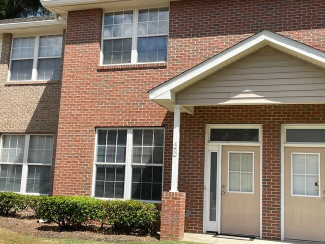 Building Photo - 3400 Old Bainbridge Rd