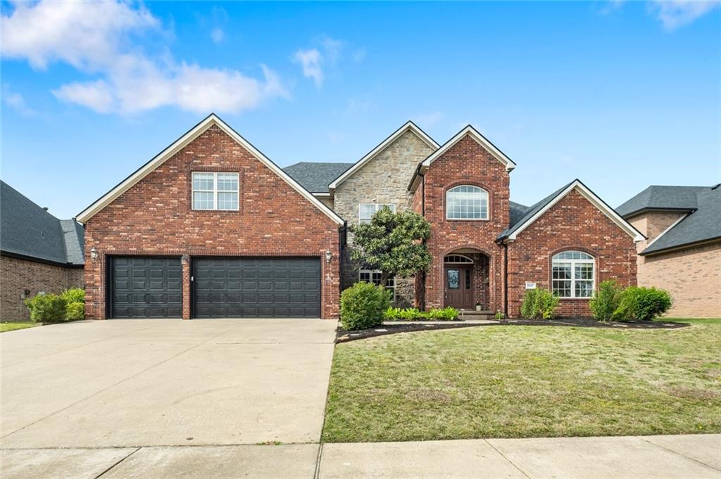 Foto principal - 3907 NE Cadbury Ave