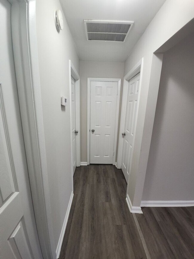 Foto del edificio - Charming 3BR/2BA Home with Updated Kitchen & Spacious Backyard in Atlanta!