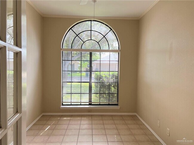 Foto del edificio - 2309 E 20th St