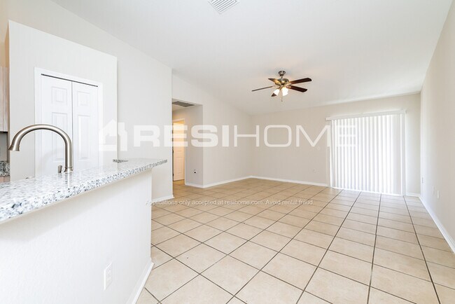 Building Photo - 522 Eagle Ct