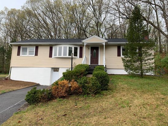 Primary Photo - 16 Clearbrook Rd