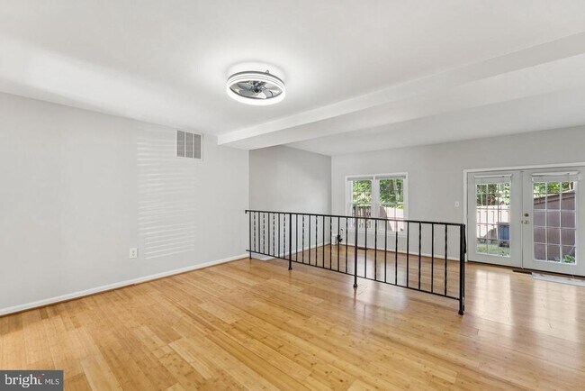 Building Photo - 12098 Winona Dr