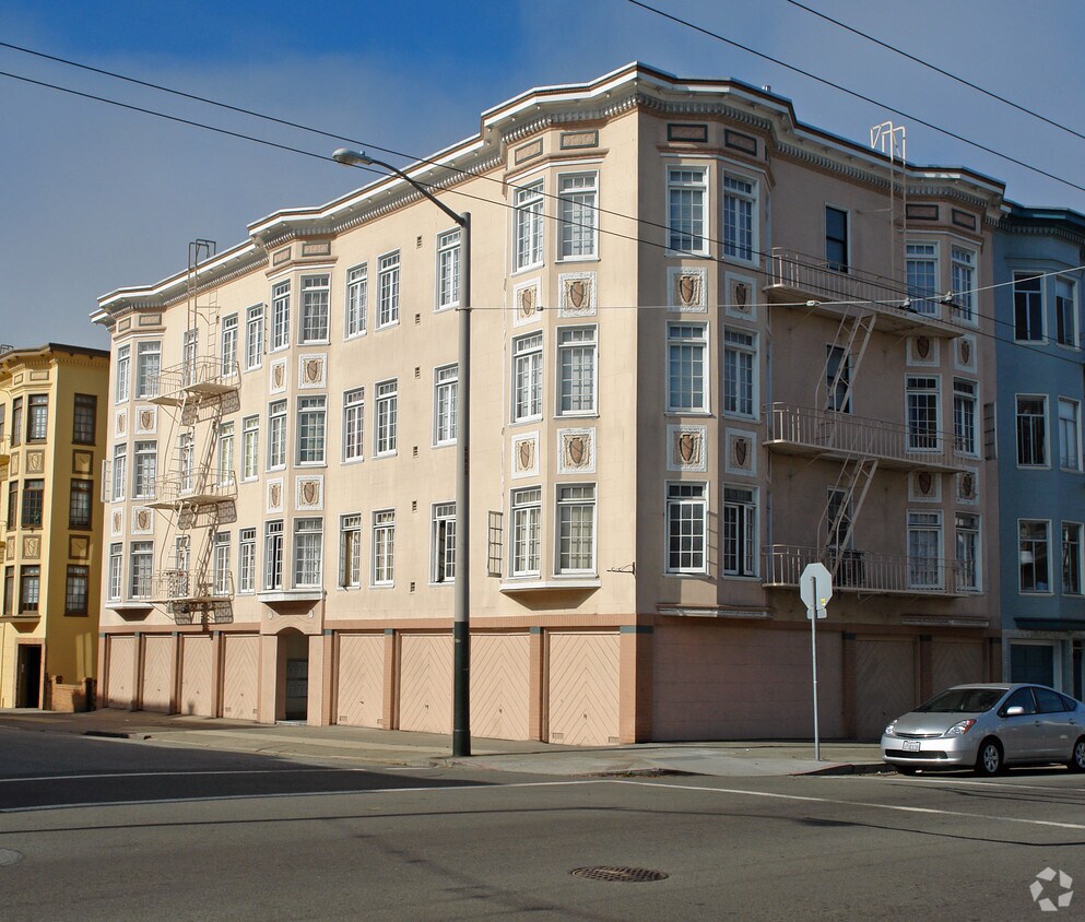 Building Photo - 3155 Octavia St