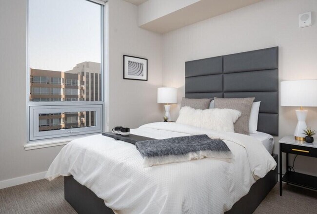 Foto del edificio - 888 108th Ave NE