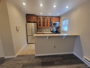 Building Photo - 201 Woodland Hills Rd