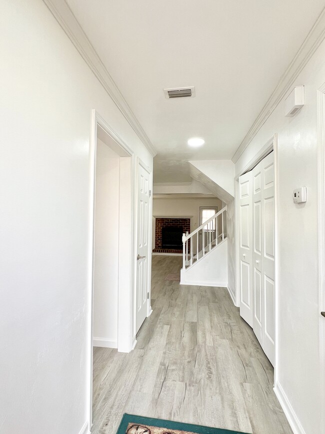 Foto del edificio - 5424 Scholarship Dr