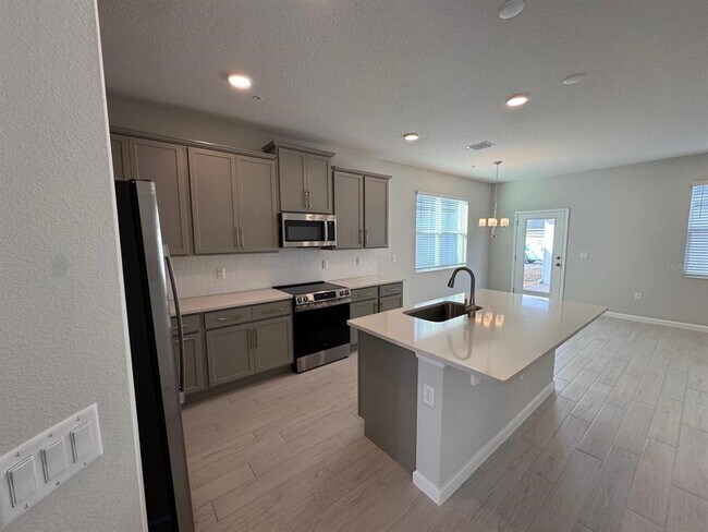 Foto del edificio - 342 Lady Palm St