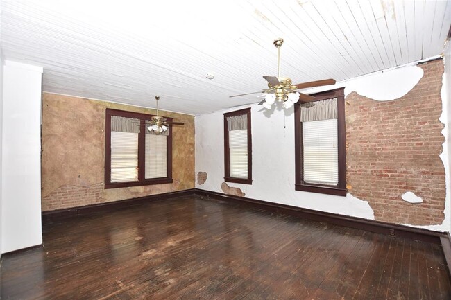 Building Photo - 5613 FM 2100