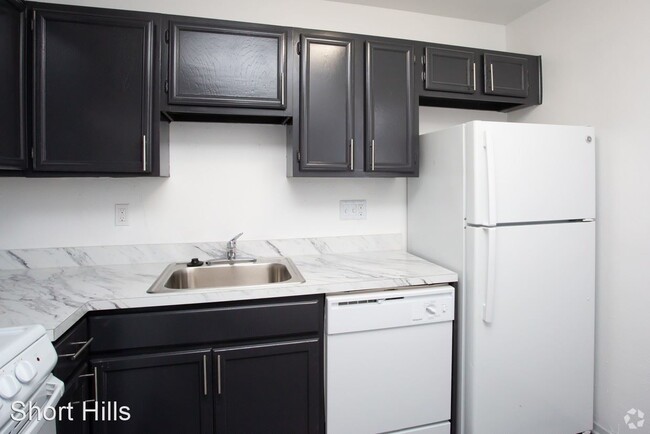Building Photo - 8001 Gessner Dr