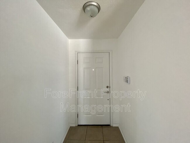 Foto del edificio - 7139 Sun Valley Dr