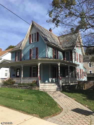 Primary Photo - 32 Bank St