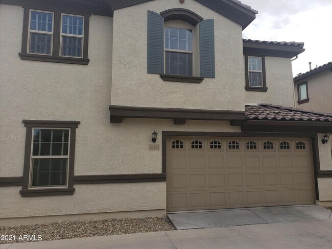 Foto del edificio - 16345 W Latham St