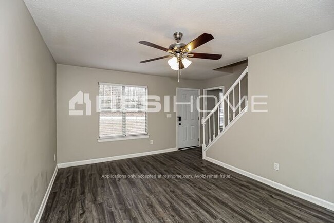 Building Photo - "Welcome Home! Get 1 month FREE RENT when ...