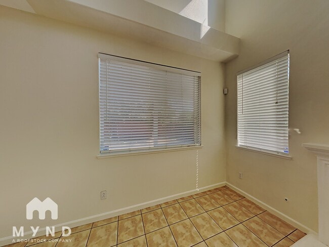 Building Photo - 133 Orchard Park Pl