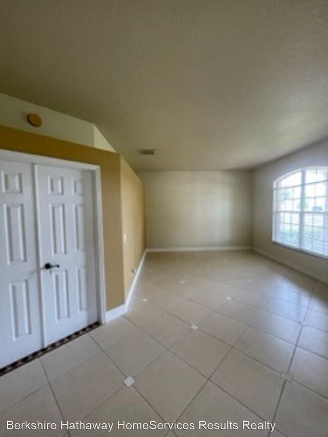 Building Photo - 5 br, 3.5 bath House - 4924 Fells Cove Ave