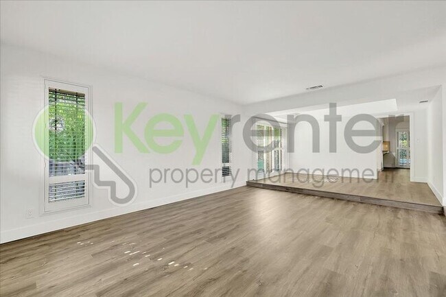 Foto del edificio - 304 Diamond Oaks Rd