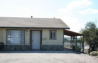 Building Photo - 1380 Helix St