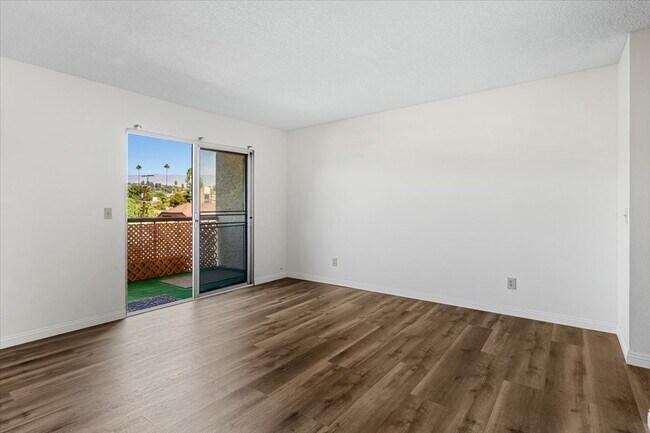 Foto del edificio - 3424 Pueblo Ave