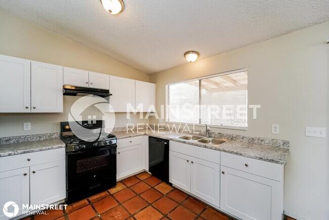 Building Photo - 1766 W Sauvignon Dr, Tucson, AZ 85746