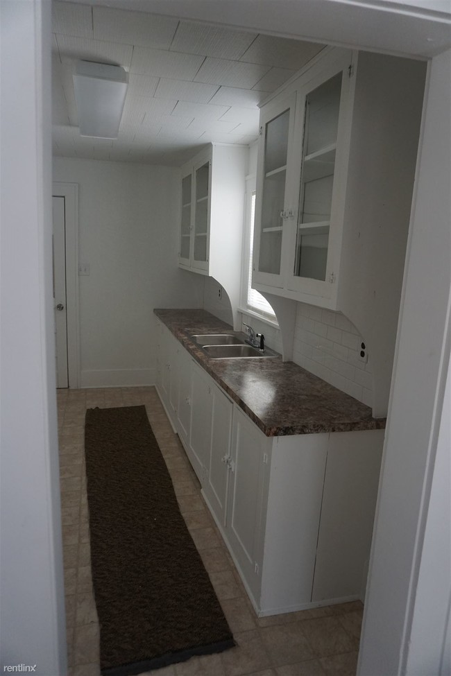 Building Photo - 2 br, 1 bath House - 527 Houser Dr