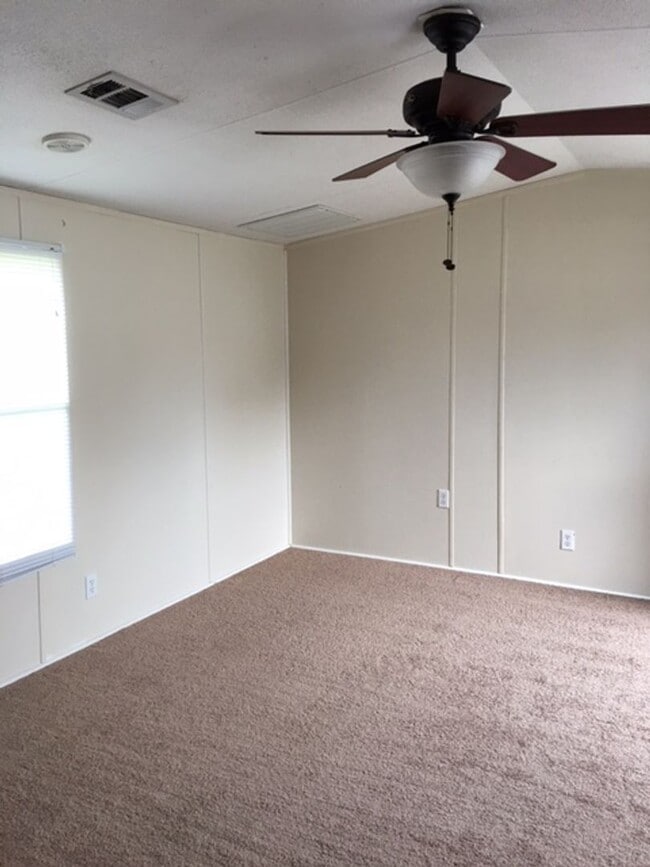 Building Photo - Coming Soon!