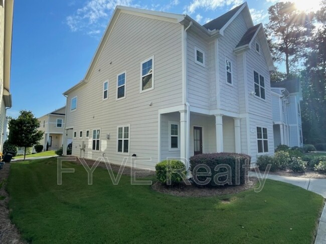 Building Photo - 970 Shelnutt Dr